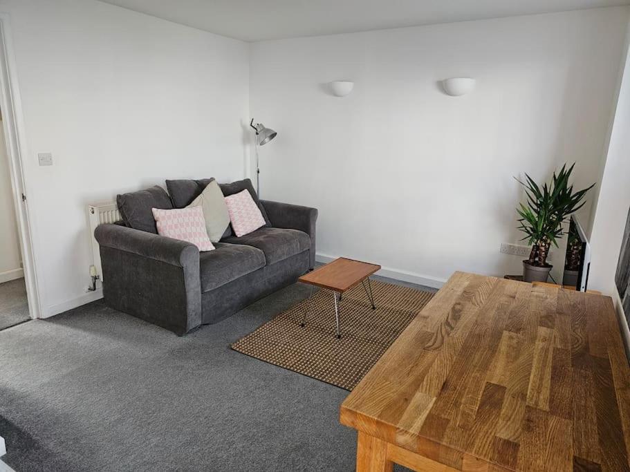 Beautiful And Bright !! Town/Harbour Apartment #1 Πενζάνς Εξωτερικό φωτογραφία